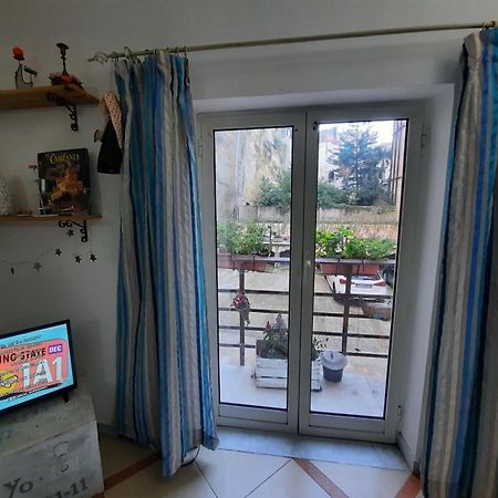 La Casa Nella Roccia Apartment Napoli Exterior foto