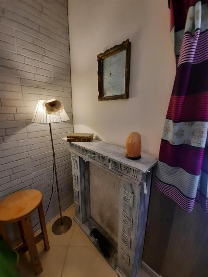 La Casa Nella Roccia Apartment Napoli Exterior foto