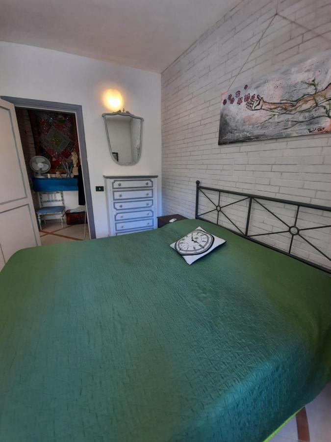 La Casa Nella Roccia Apartment Napoli Exterior foto